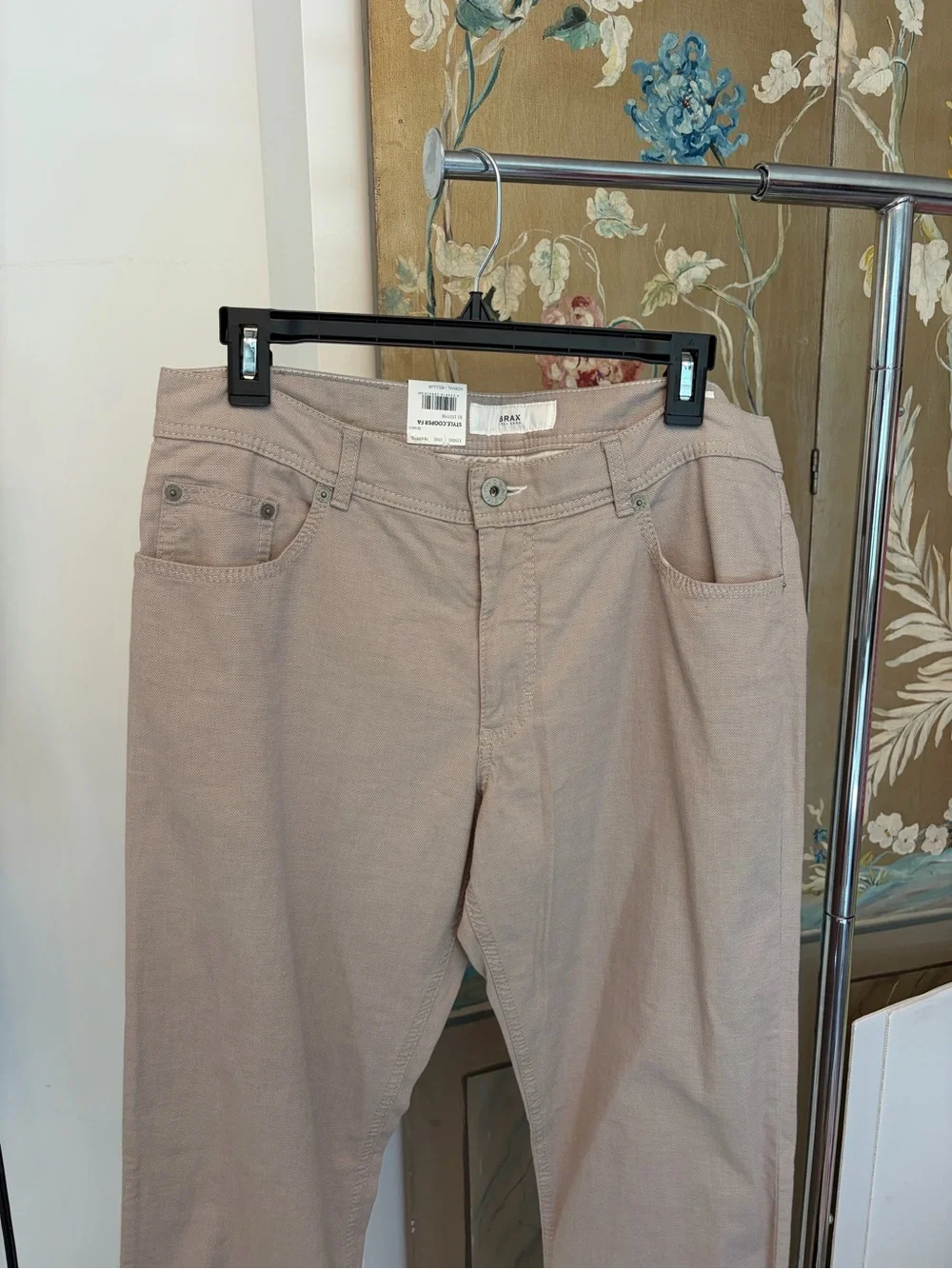 BRAX Men's Casual Straight-Leg Pants in Light Taupe NWT